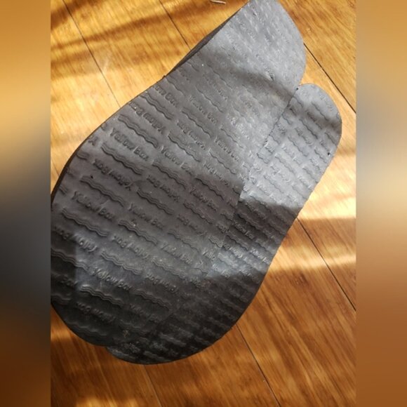 Bla k Rhinestone Embellished Flip Flops - Picture 5 of 8